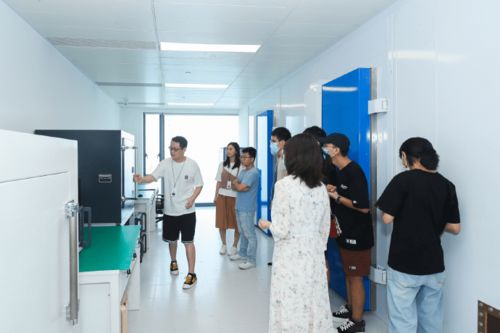 前海5G通信實(shí)驗(yàn)室正式亮相，F(xiàn)ind X3斬獲通信桂冠 揭秘綠廠深厚技術(shù)實(shí)力與前瞻布局